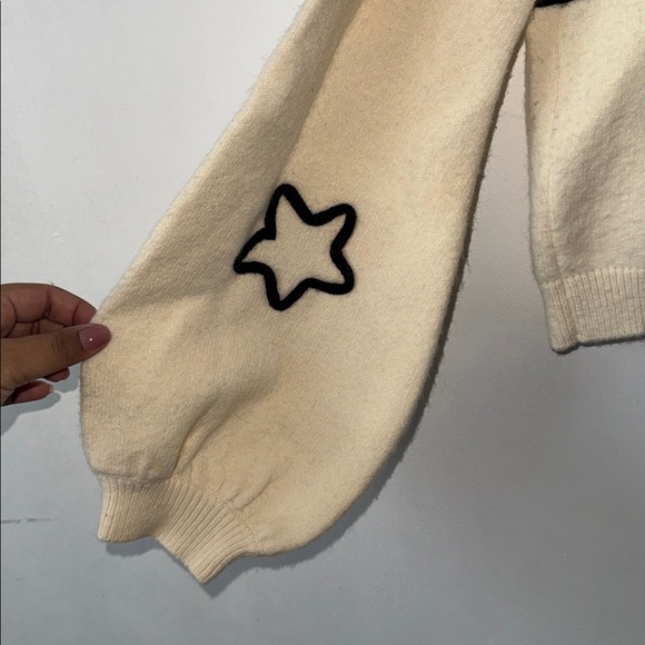 Storia Cream Sweater with Black Star Accents - Picture 3 of 6